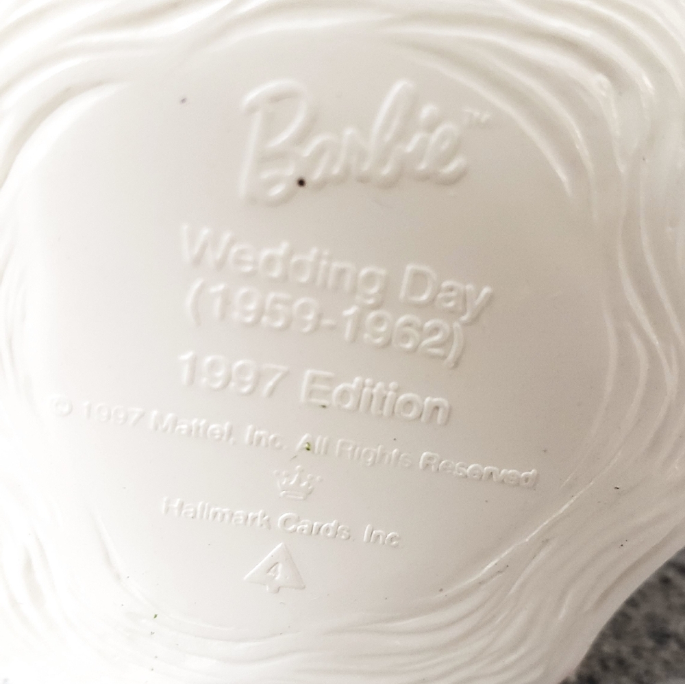 1997 Wedding Barbie Ornament - Picture 2 of 5
